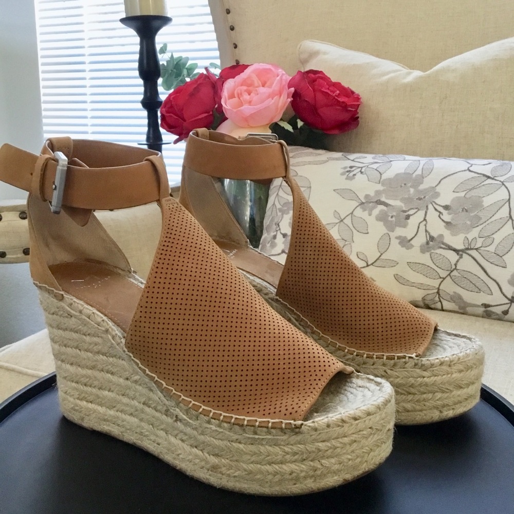 Marc Fisher Mlannie Tan espadrille platform wedge